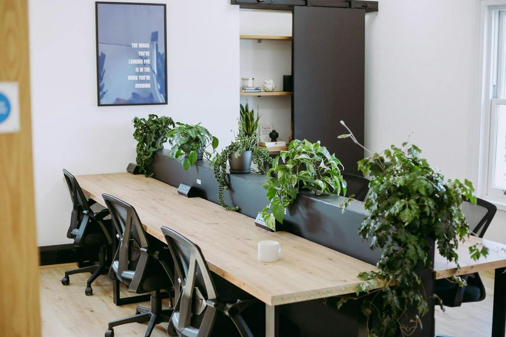 Property photo 2 of 12 7Ef9E1cc7Cfa4B708Ea9c1d3d5E233B1.Jpg