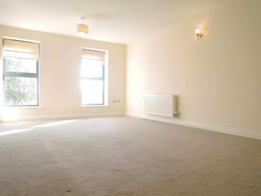 Property photo 3 of 7