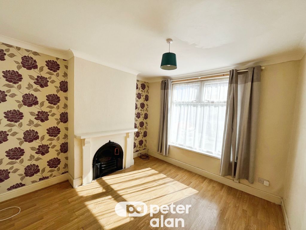 Property photo 2 of 9 Image