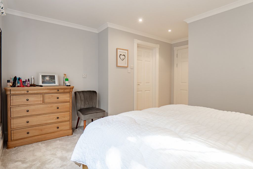 Additional image 15 of 4 bed flat for saleIsland Bank Road, Inverness IV2