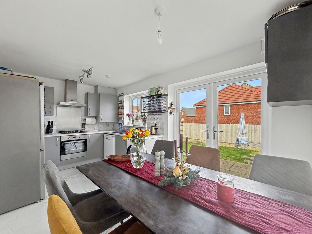 Property photo 2 of 14 Img4609