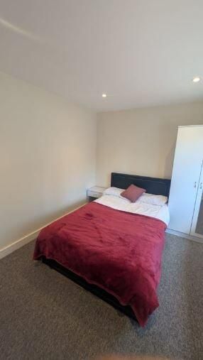 Property photo 2 of 12 Bedroom