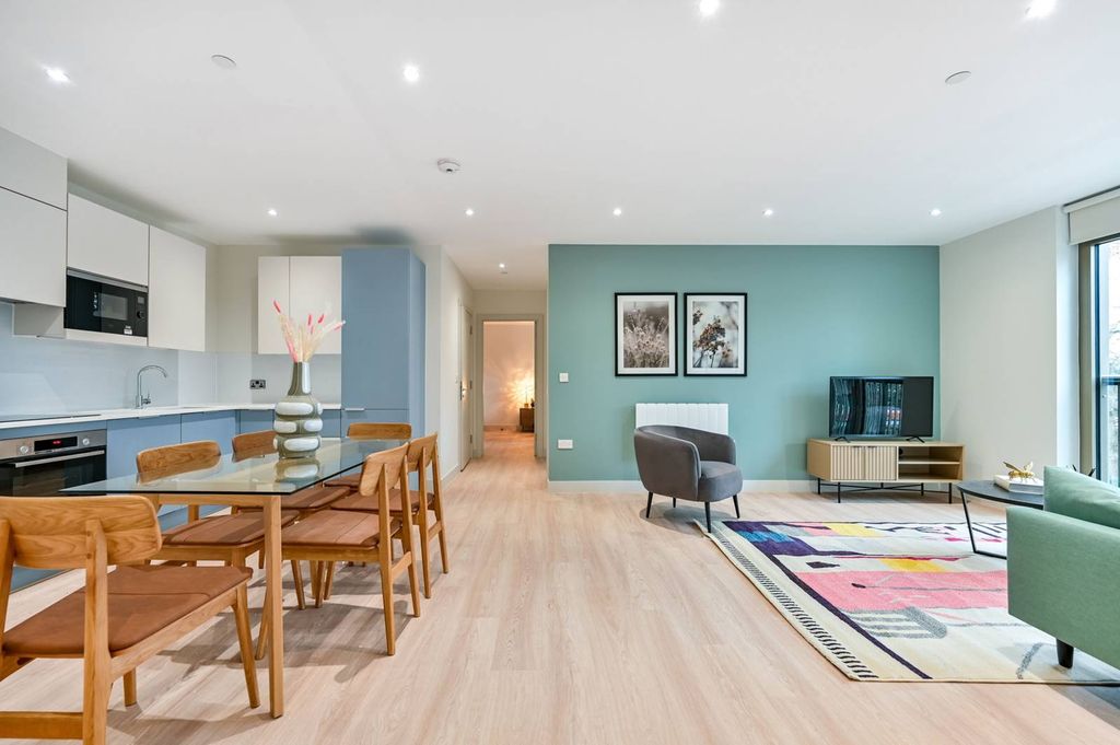 Property photo 3 of 26