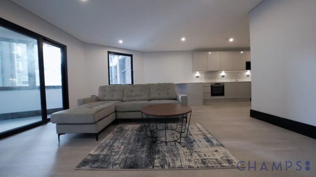 Property photo 2 of 14 Gallery