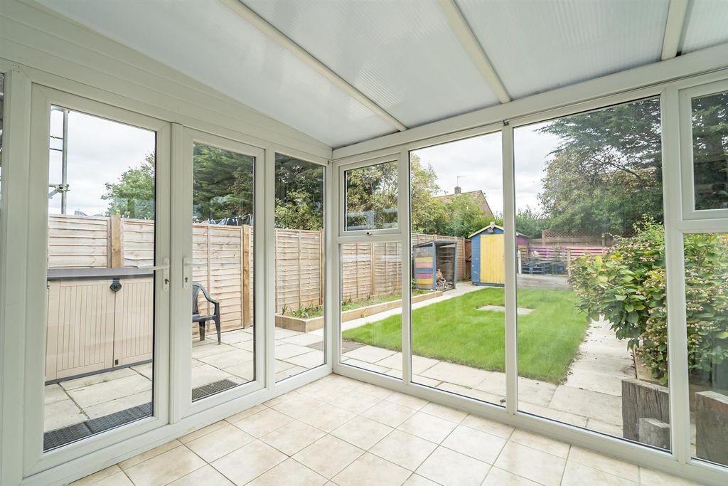 Property photo 3 of 14 Conservatory