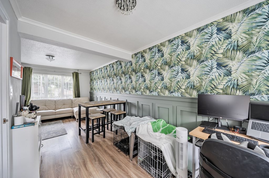 Property photo 2 of 13 13465072368B0626Ed5847