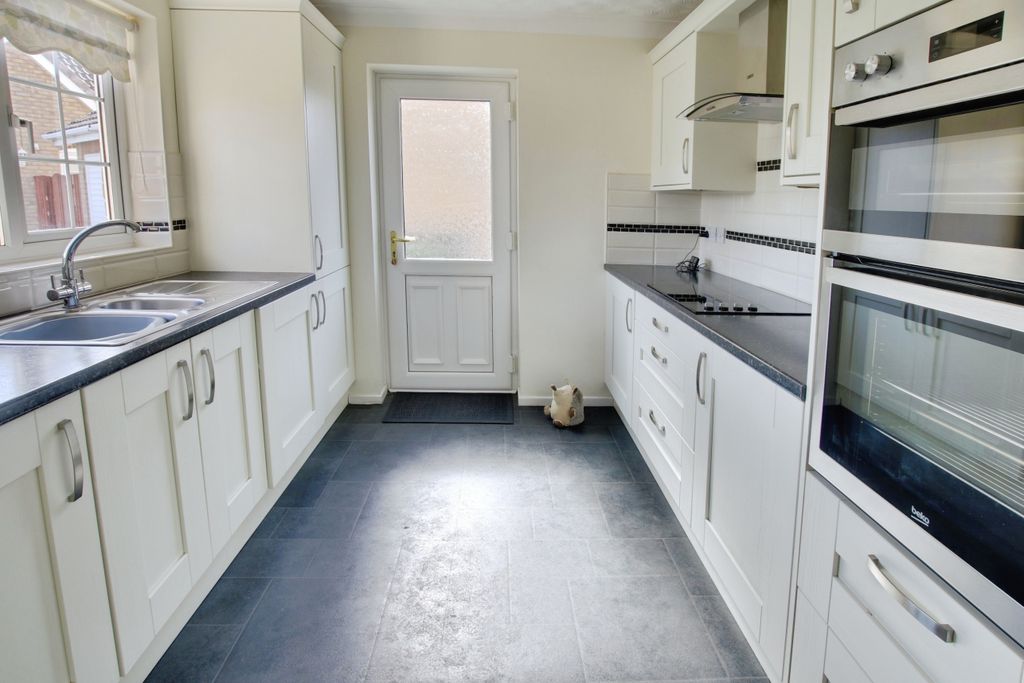 Property photo 2 of 9