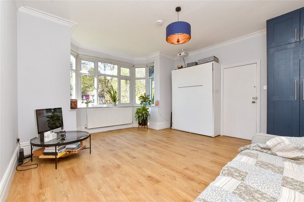 Property photo 1 of 9 Studio Room