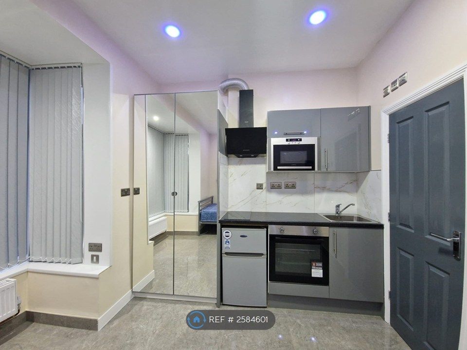 Property photo 2 of 3