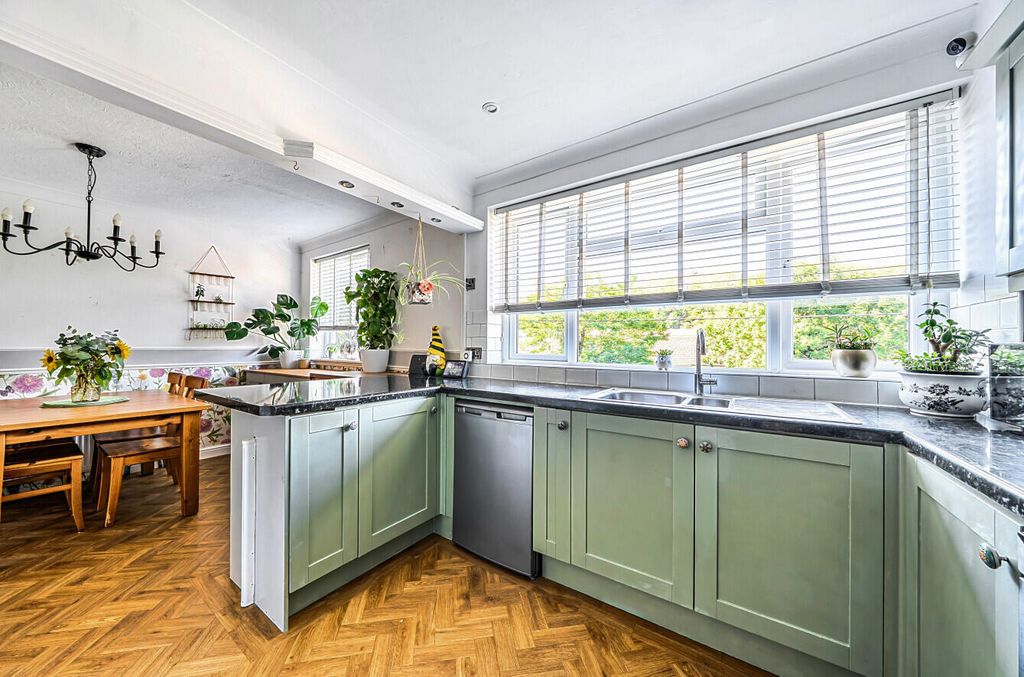 Property photo 3 of 16 Kitchen