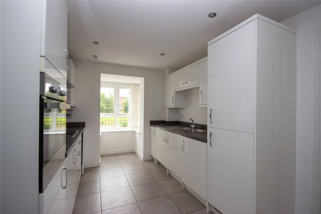Property photo 2 of 15 Picture No. 23