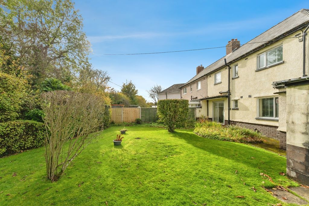 Property photo 2 of 17 Photo