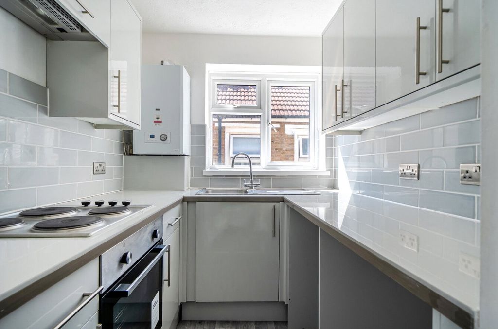 Property photo 2 of 13 Kitchen