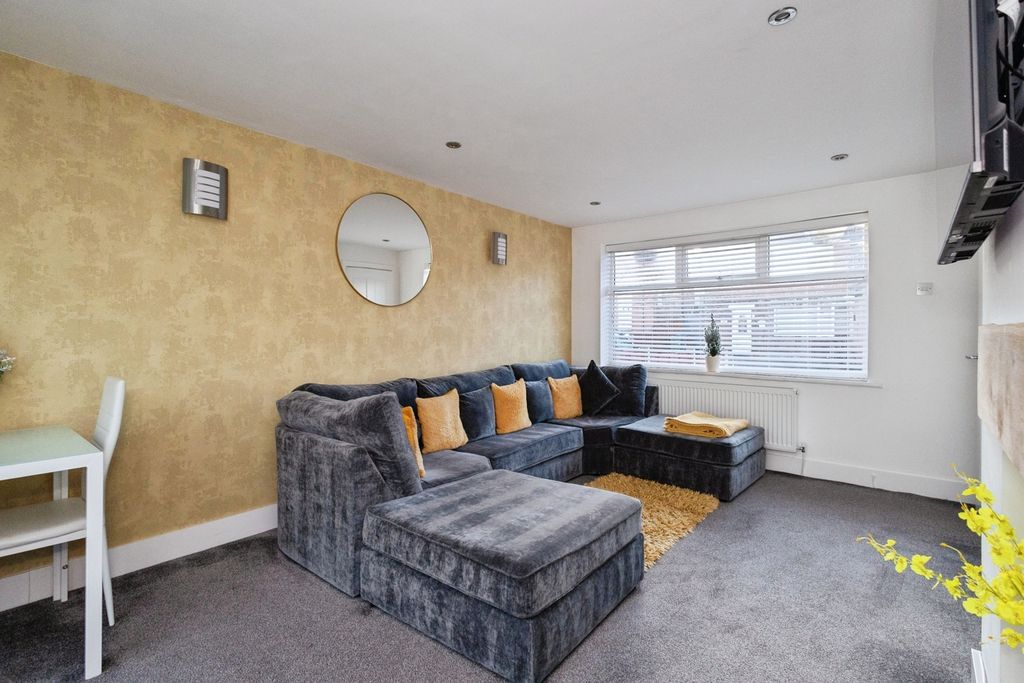 Property photo 2 of 18 Pbox-Img.Jpg