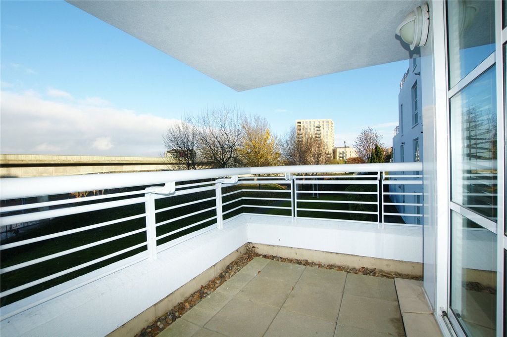 Property photo 3 of 5 Terrace