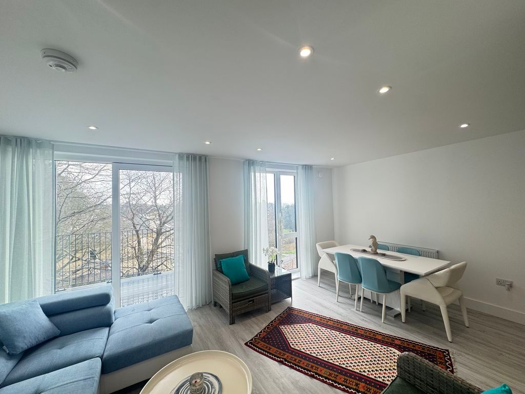 Property photo 3 of 10 Photo 1