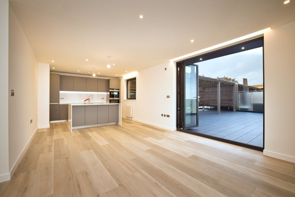 Property photo 2 of 15 Picture 2