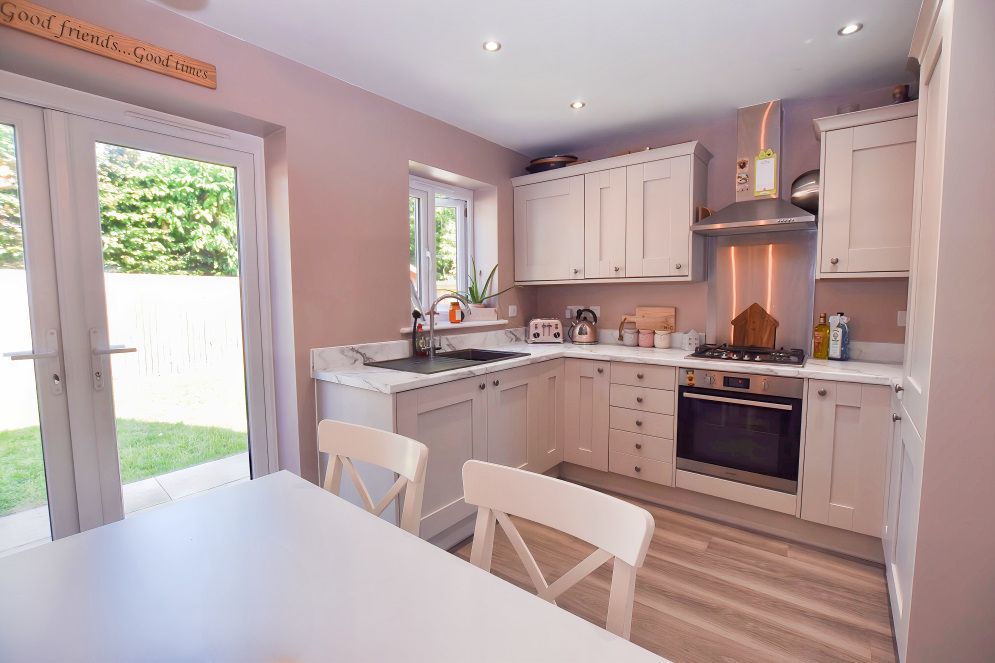 Property photo 2 of 19 Dining Kitchen 2