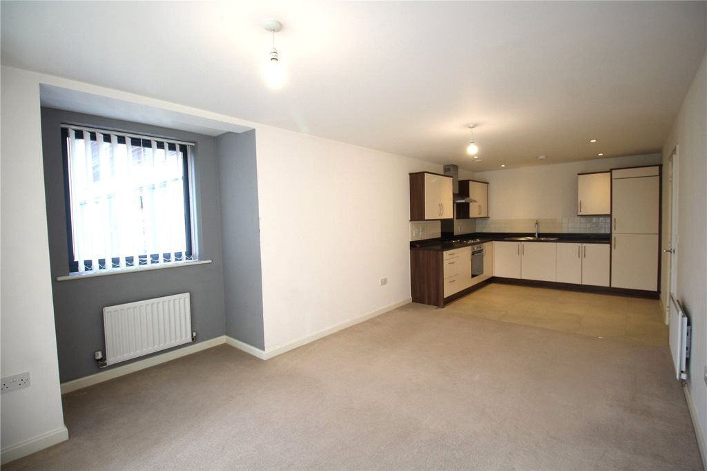 Property photo 2 of 9 Lounge/Kitchen