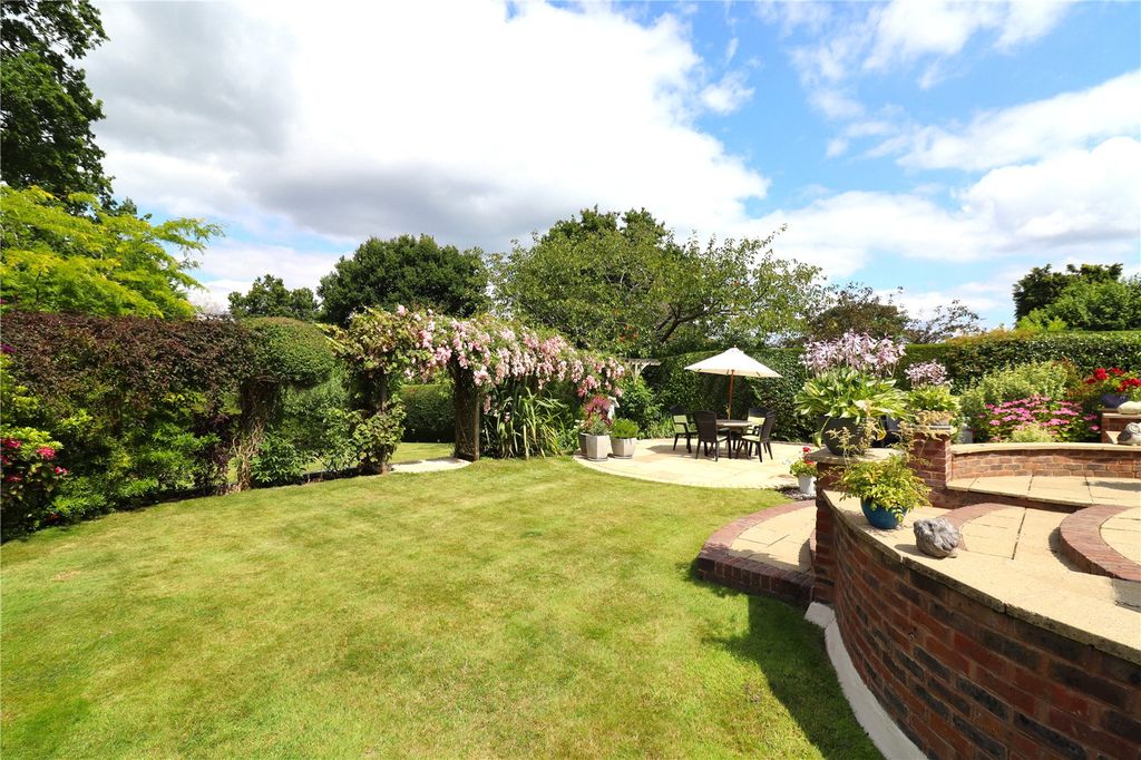 Property photo 1 of 28 Garden