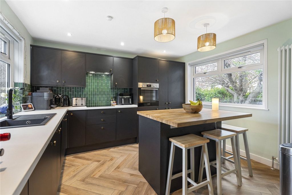 Property photo 3 of 35 2 Bangholm Park