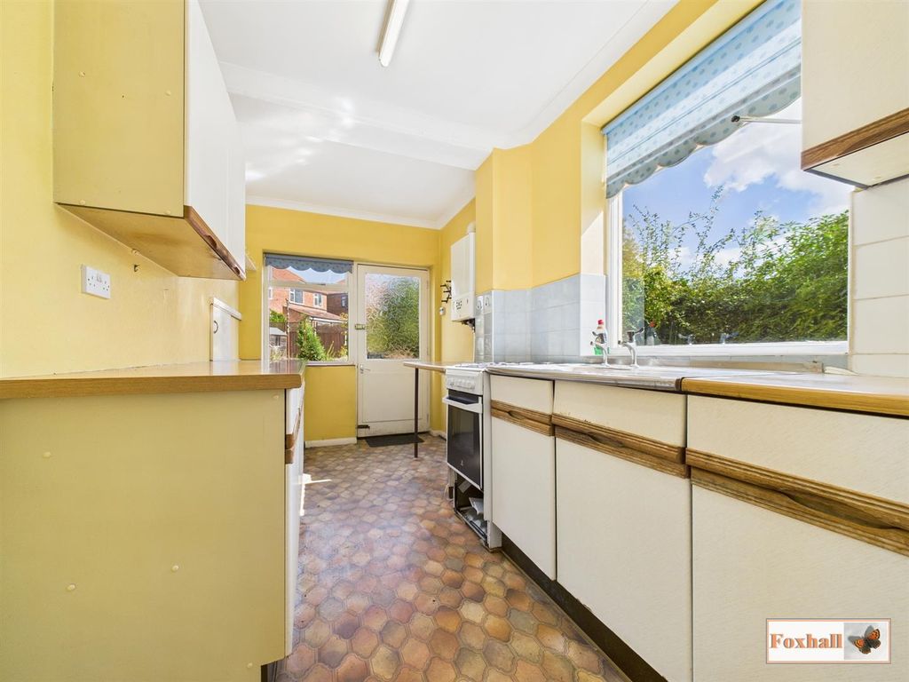 Property photo 3 of 21 Kitchen