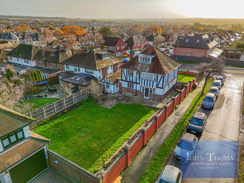 Property photo 2 of 19 Photo 2