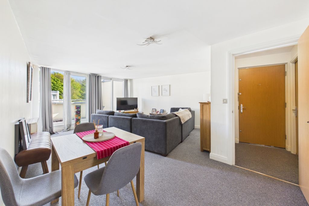 Property photo 2 of 17 Living Room