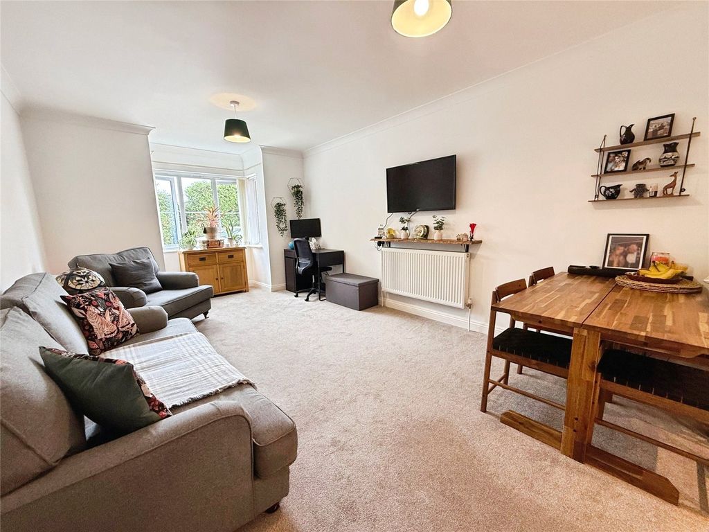 Property photo 2 of 9 Picture No. 08