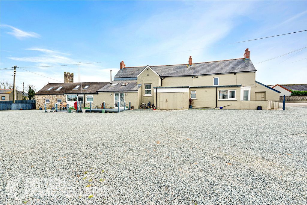 Property photo 1 of 29 Picture No. 11