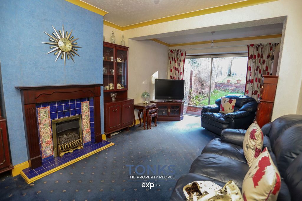 Property photo 2 of 19