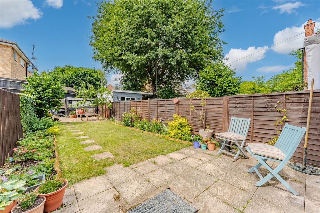 Property photo 2 of 24