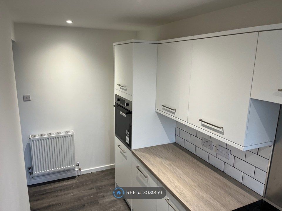 Property photo 1 of 12 Kitchen