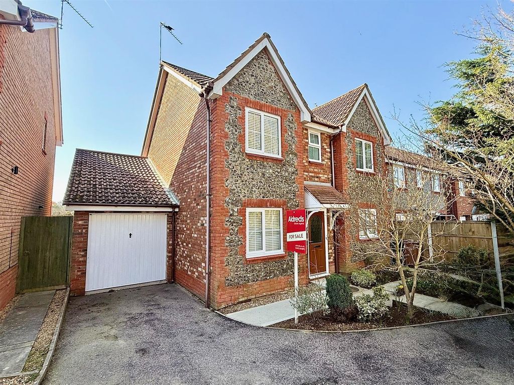 Property photo 1 of 19 Front View