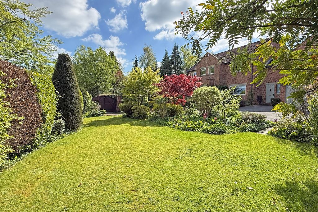 Additional image 5 of 5 bed detached house for sale31 Fulwith Mill Lane, Harrogate HG2