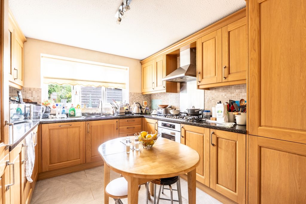 Property photo 3 of 26 Dsc02630-Hdr-2