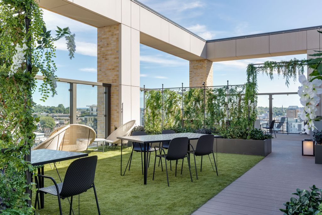 Property photo 1 of 9