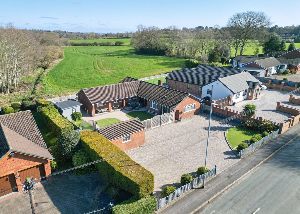 Property photo 1 of 33