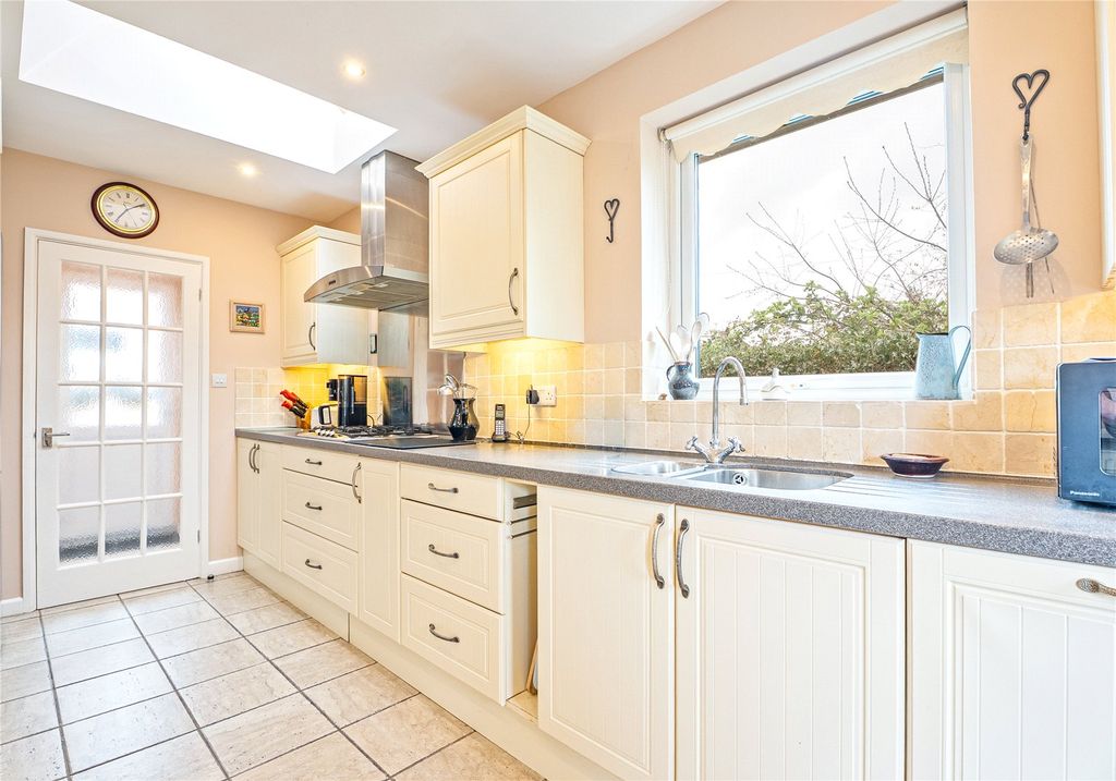 Property photo 3 of 31 Picture No. 04