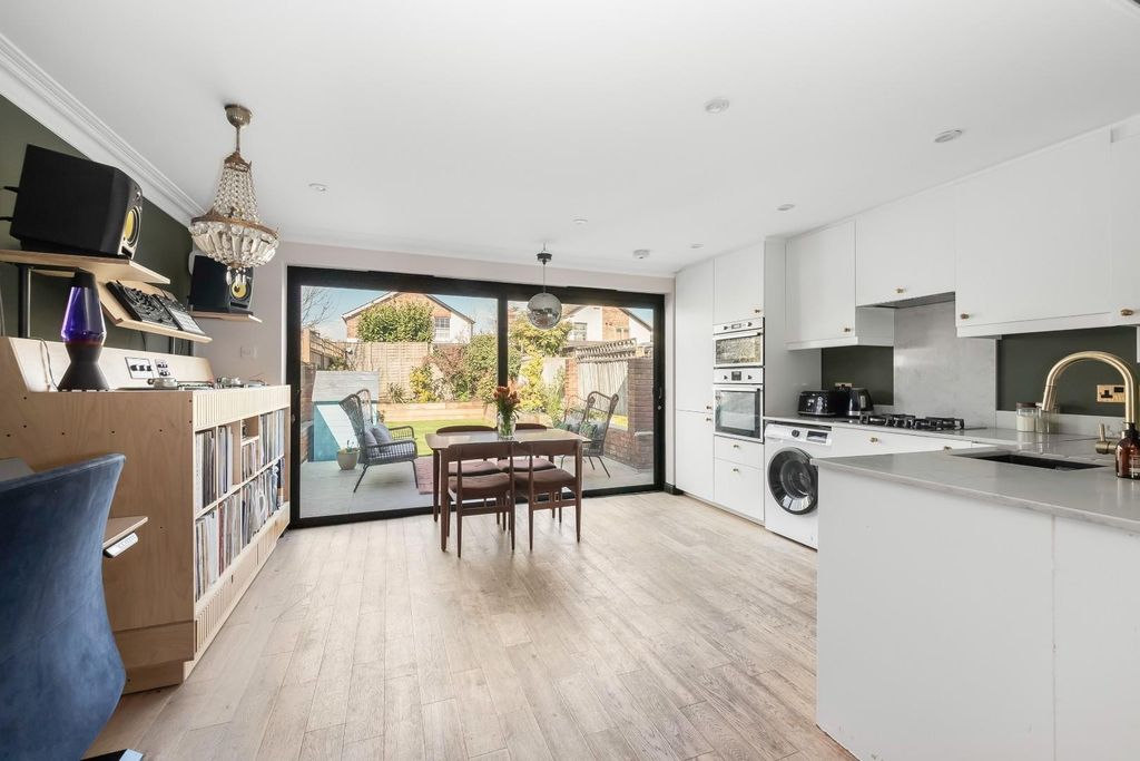 Property photo 3 of 13 4.Jpg