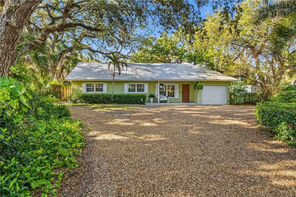 Property photo 1 of 25