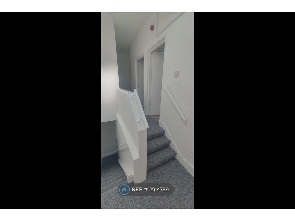 Property photo 2 of 25 Hall