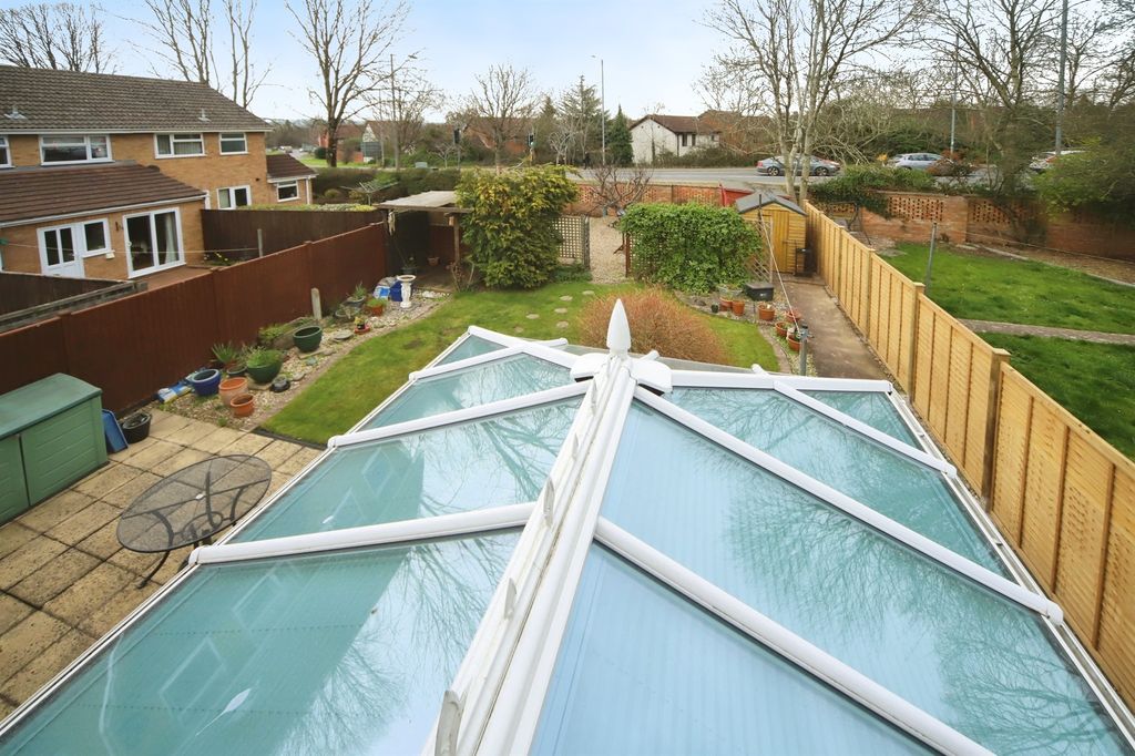 Property photo 2 of 17