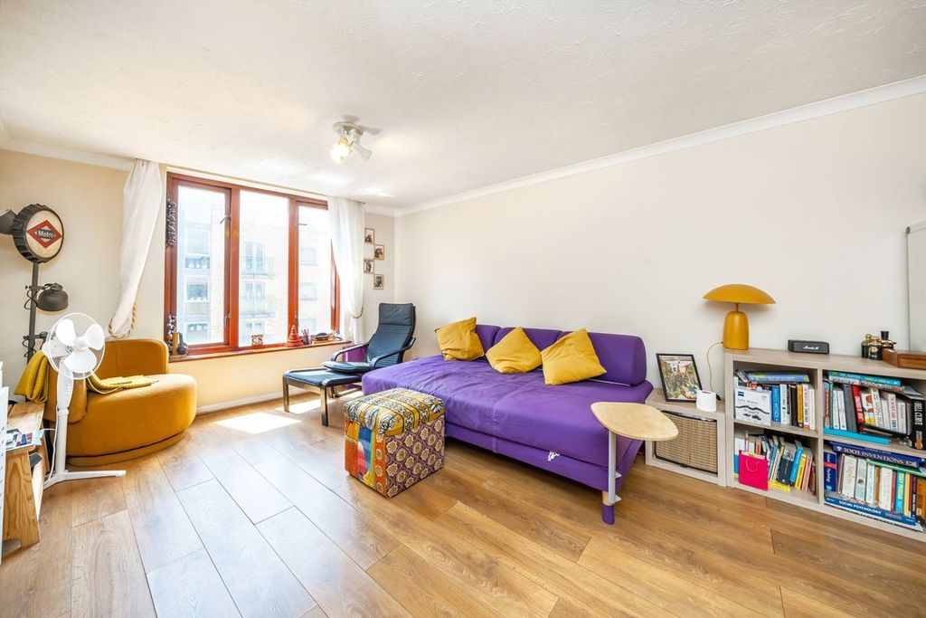 Property photo 2 of 7