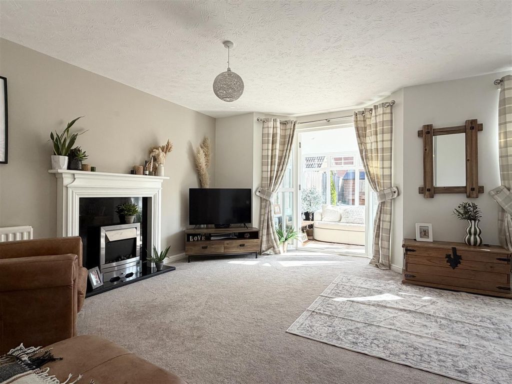 Property photo 3 of 26