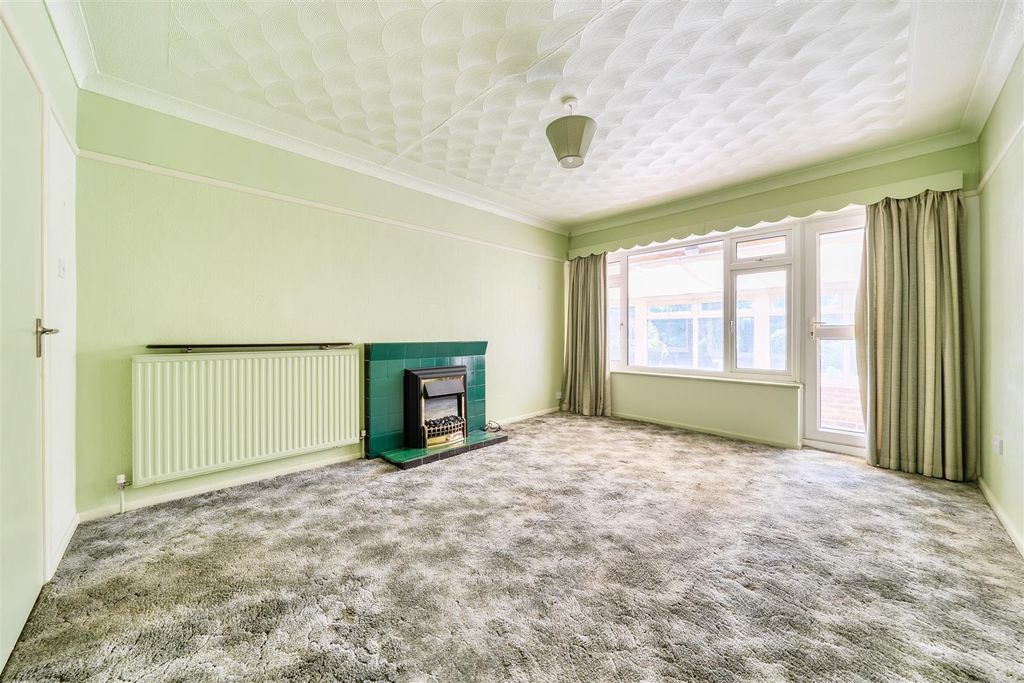 Property photo 3 of 21 For Sale By Aspire Residential | Upton Road