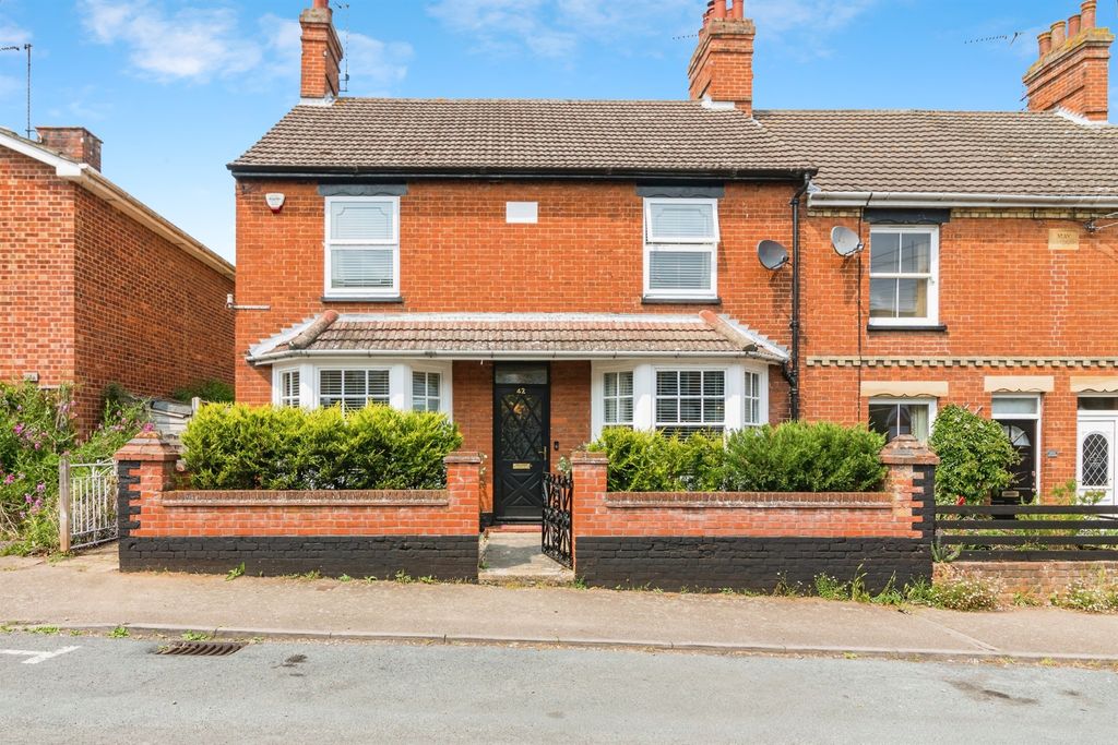 Property photo 1 of 17