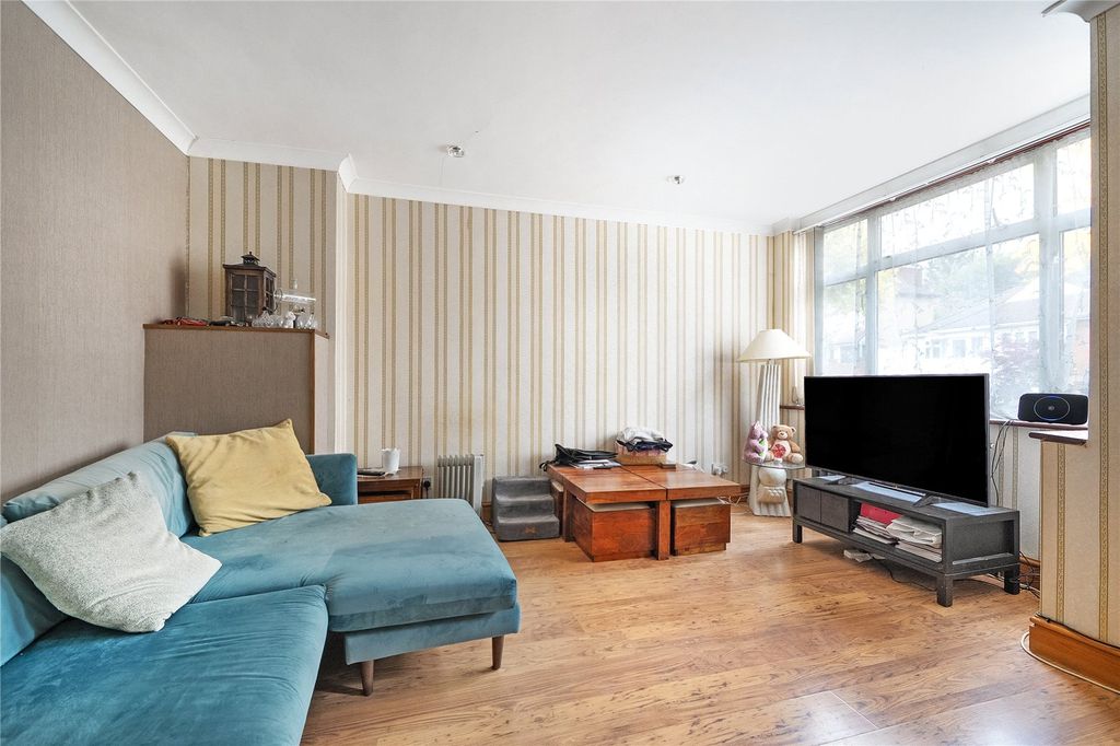 Property photo 3 of 17 Picture No. 32