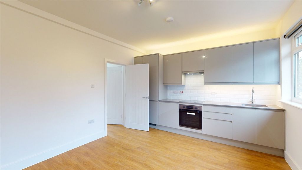 Property photo 1 of 11 Picture No. 21