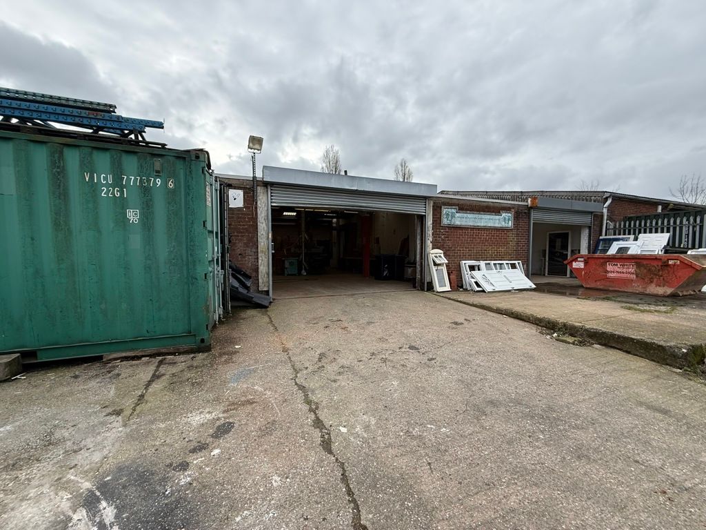 Property photo 2 of 17 Photo 24